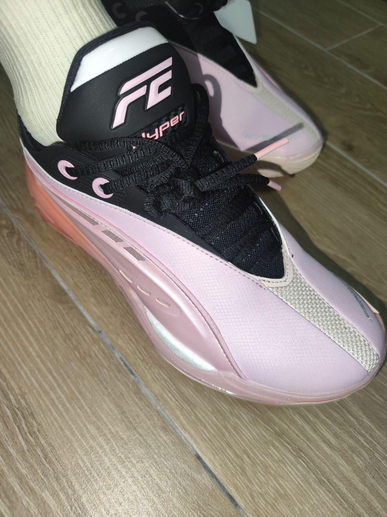 球鞋越粉打球越狠!这粉粉嫩嫩的实战鞋谁看谁不迷糊!